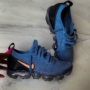 Size 6 Nike vapor max | Blue